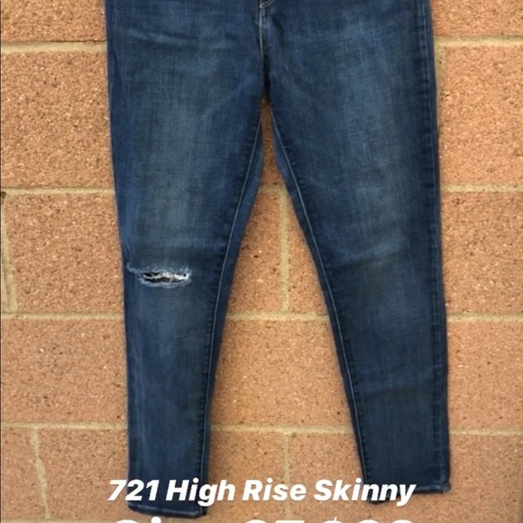 Levis Dark Blue Jeans - Picture 2 of 2